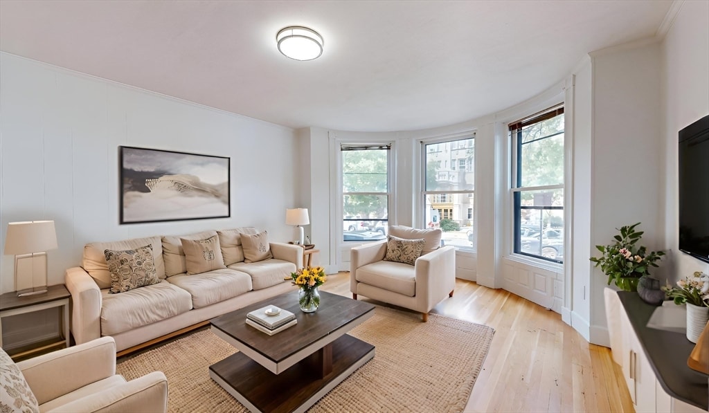 Primary Photo - 479 Beacon St