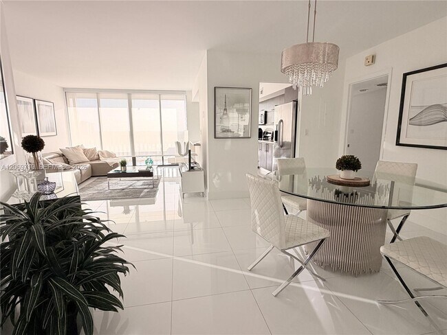 Foto del edificio - 1000 W Island Blvd