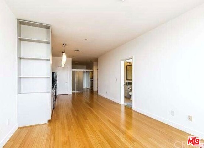 Building Photo - 3810 Wilshire Blvd