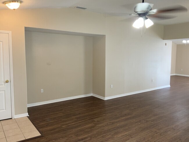 Building Photo - 7461 Hunters Greene Cir