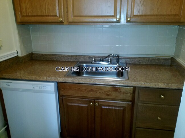 Foto del edificio - 124 Berkshire St