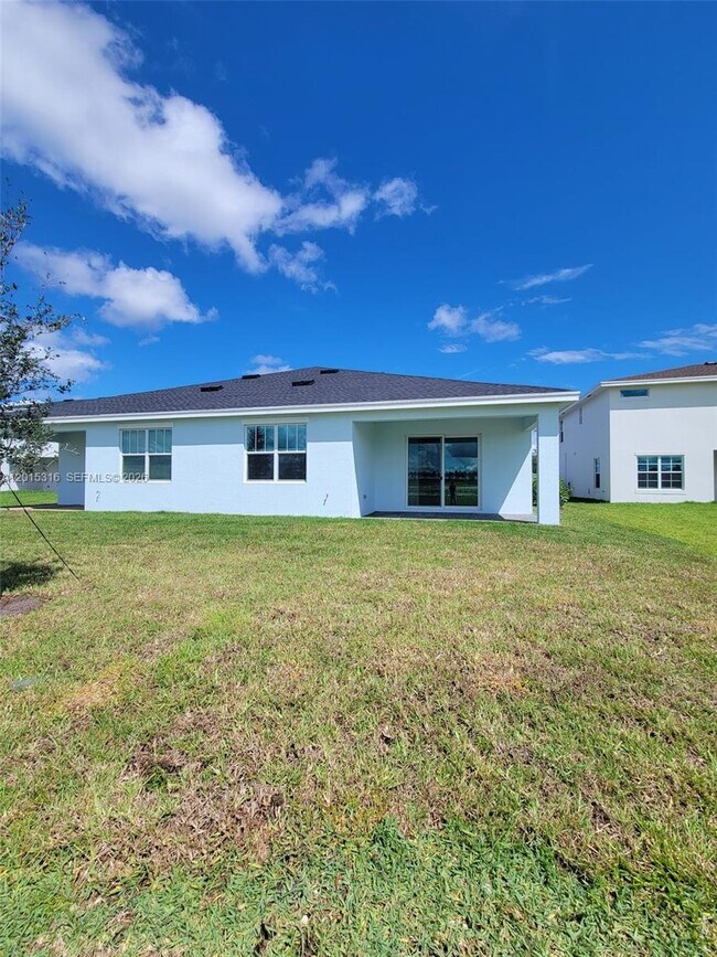 Foto del edificio - 1689 Whistlegrass Ln