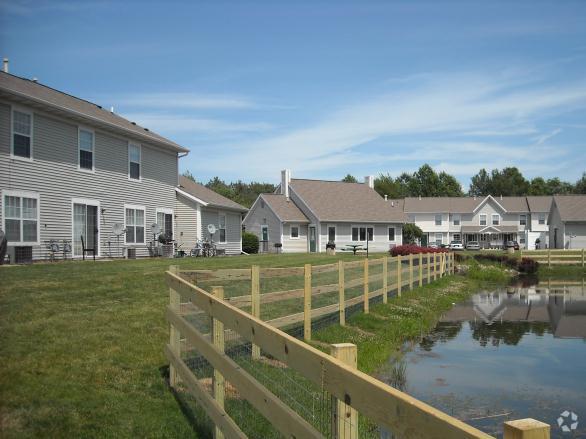 Building Photo - Traditions of Holland