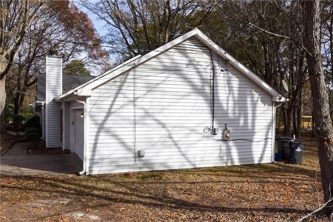 Building Photo - 141 Brownsmill Dr