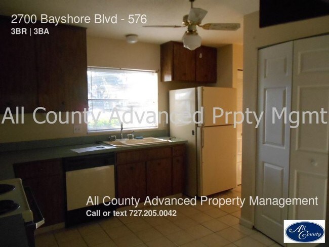 Building Photo - 2700 Bayshore Blvd