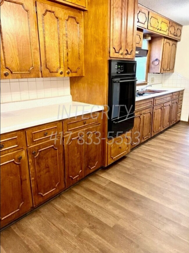 Foto del edificio - 2618 W Elm St