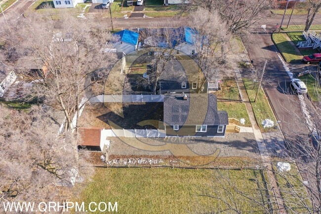 Foto del edificio - Available Now in Burton!!!