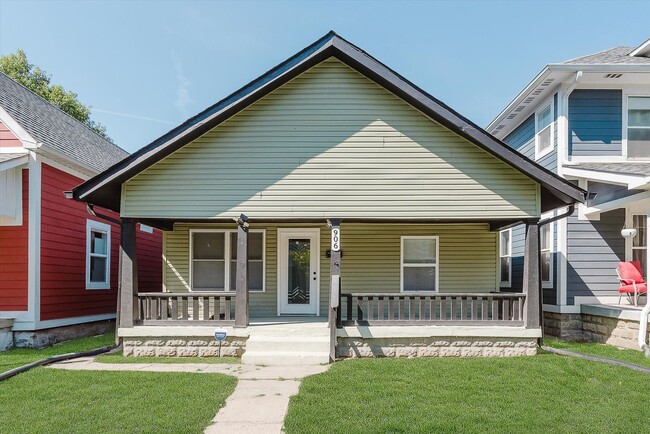 Building Photo - Completely renovated 2BR/1BA single family home minutes from Downtown Indy!