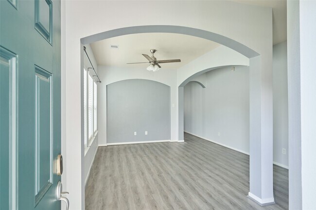 Building Photo - 21718 Grassy Hill Ln