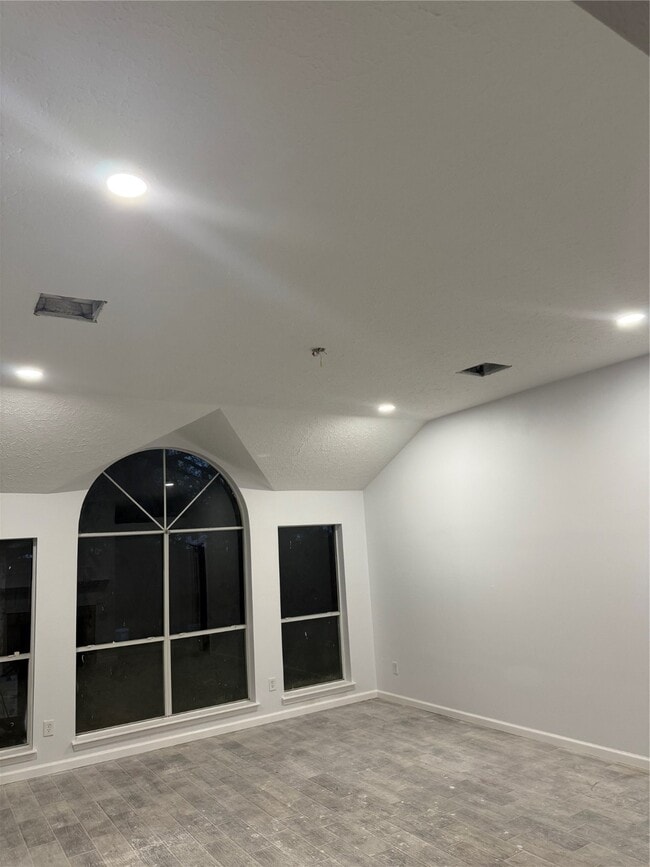 Building Photo - 12127 Panay Dr