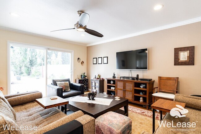 Building Photo - 4 br, 2 bath House - 5938 Bertro Dr.