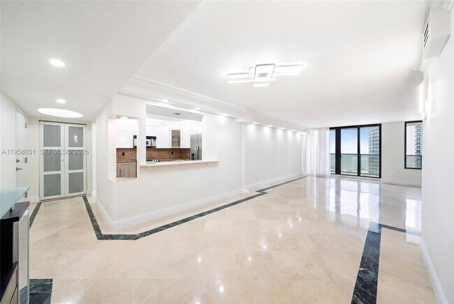 Foto del edificio - 2301 S Ocean Dr