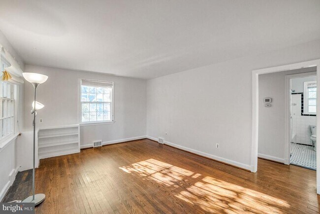 Foto del edificio - 601 N Oak St