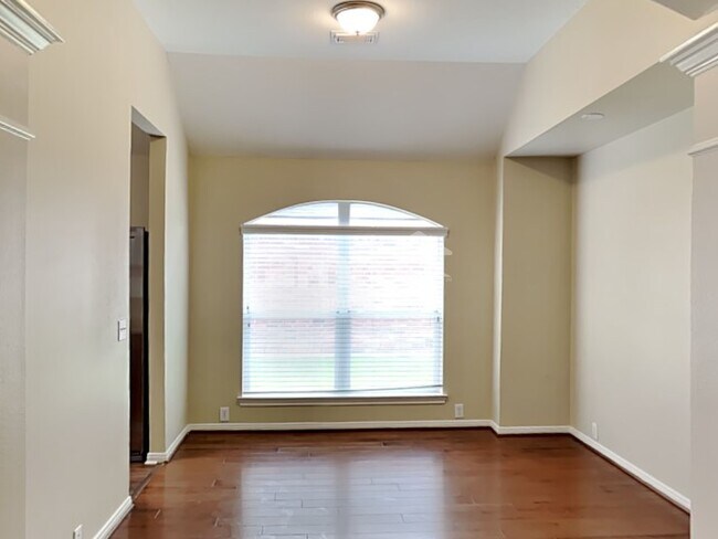 Foto del edificio - 8812 Sun Haven Ln