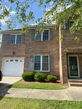 Building Photo - 105 S Pointe Dr