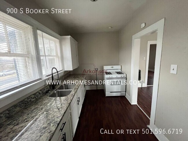 Building Photo - 900 S Booker St