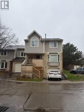 Building Photo - 9 Ailsa Pl