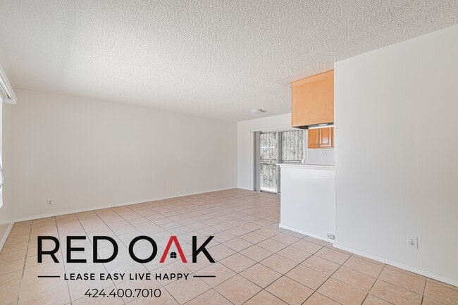 Foto del edificio - 3021 N Santa Fe Ave