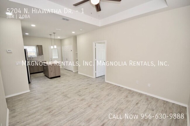Foto del edificio - 1st Month Free Rent for a 3 Bedroom & 2 Ba...