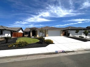 Building Photo - 7409 Millers Pt Ln
