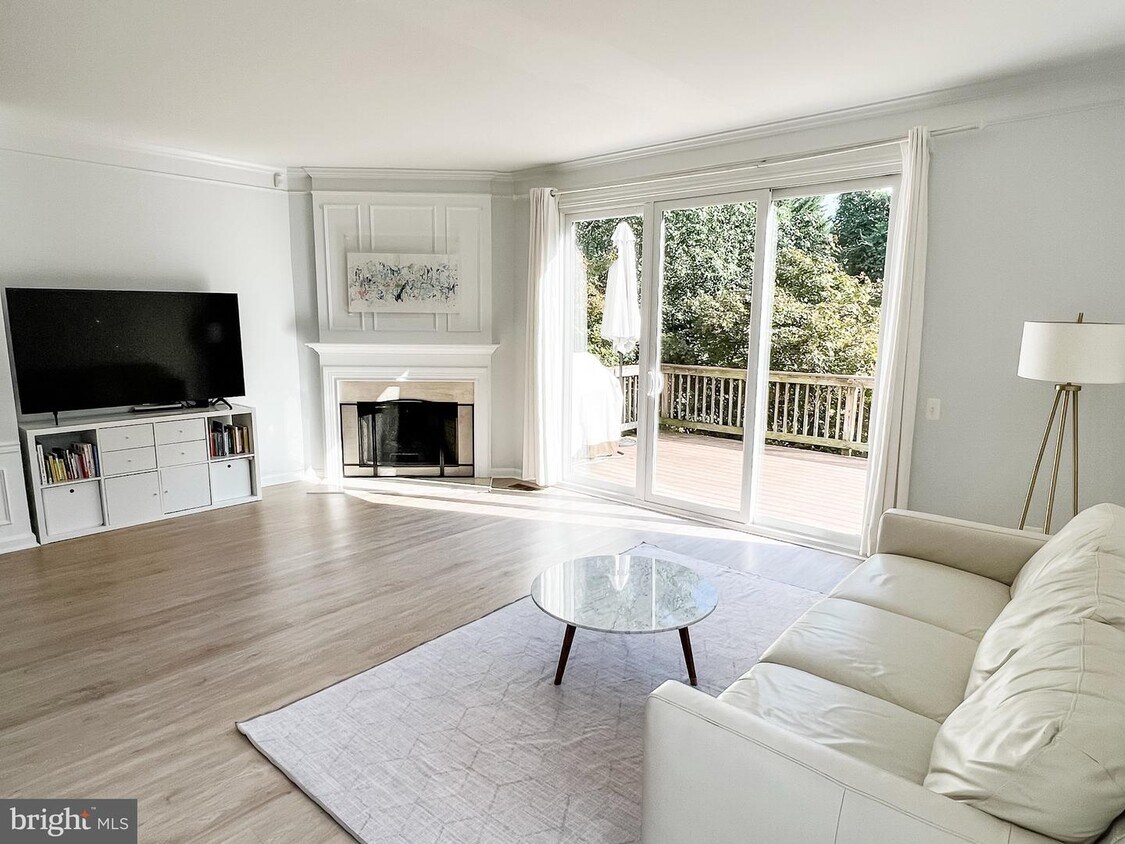 5143 Beauregard St, Alexandria, VA 22312 Townhome Rentals in