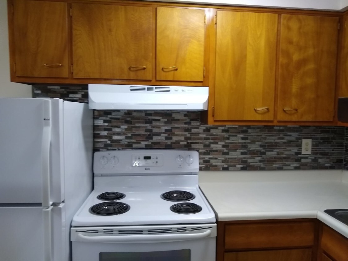 168 Hilliard St, Manchester, CT 06042 168 Hilliard St Manchester, CT