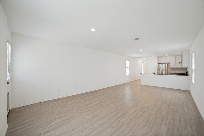 Foto del edificio - 7631 Parish Pl