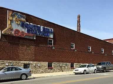 Primary Photo - 222 Bolivar St