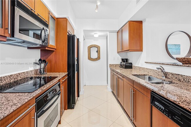 Foto del edificio - 2080 S Ocean Dr