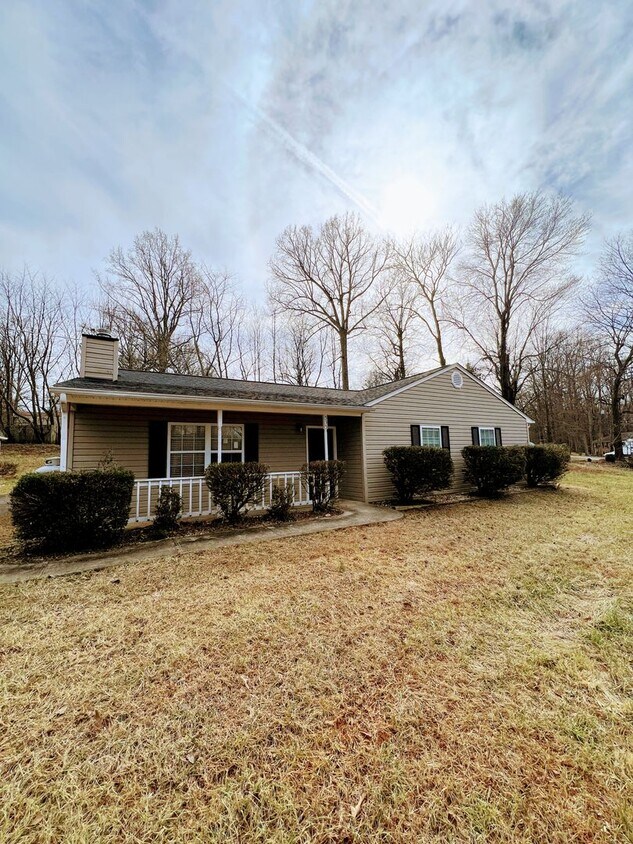 Foto principal - 3 Bedroom Home in Campbell County