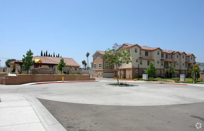 Foto del edificio - Vista Hermosa Apartments