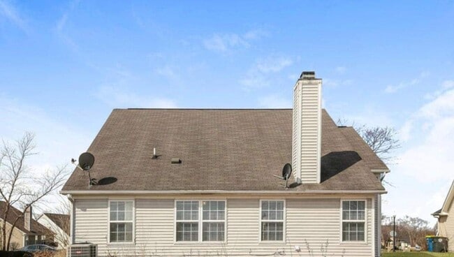 Building Photo - 5103 Avian Ln