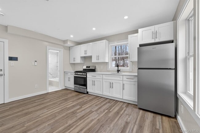 Foto del edificio - 303 Main St