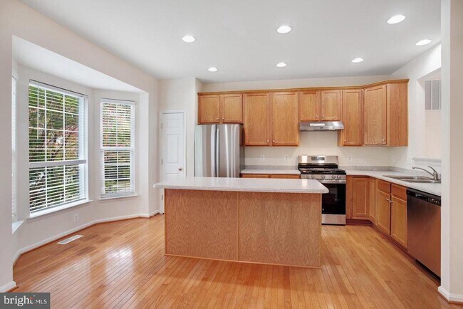 Foto del edificio - 4903 Chaste Tree Pl