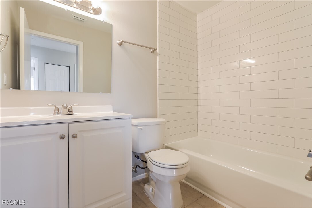 Building Photo - 3850 Pan American Blvd