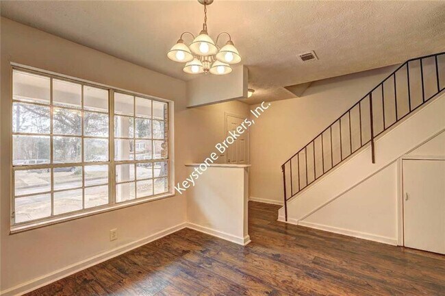 Foto del edificio - 2597 Stratford Ln