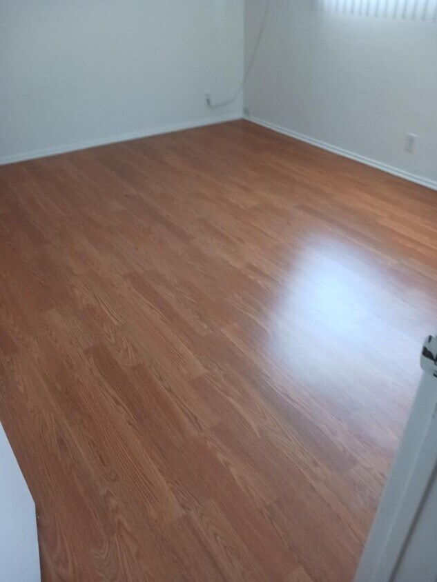 Foto del edificio - 743 N Sycamore Ave