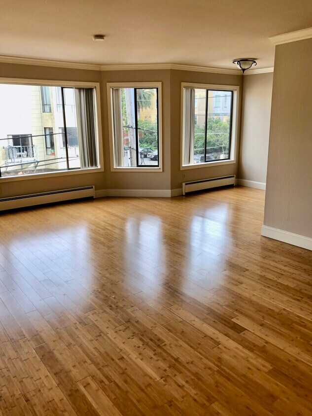203 Hardwood Floors - 400 Anza St