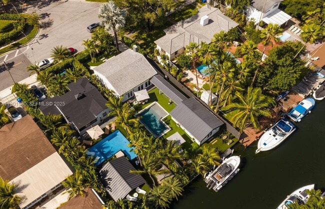 Foto del edificio - 901 NW 7th Street Rd