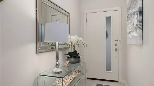 Building Photo - Fresh, fun, and move-in ready in South Mis...