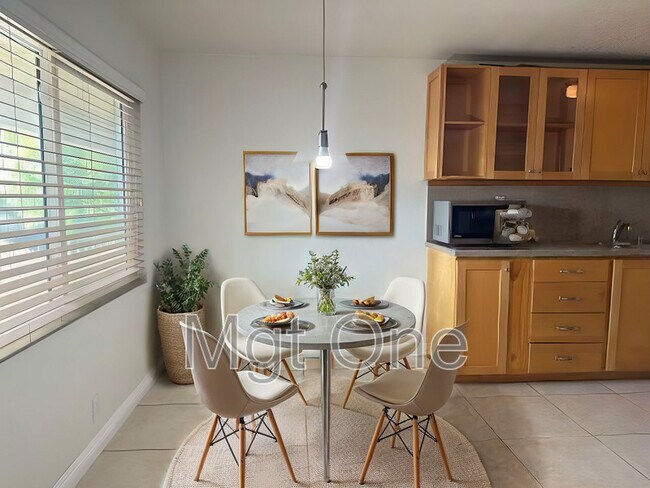 Building Photo - 1000 Central Ave