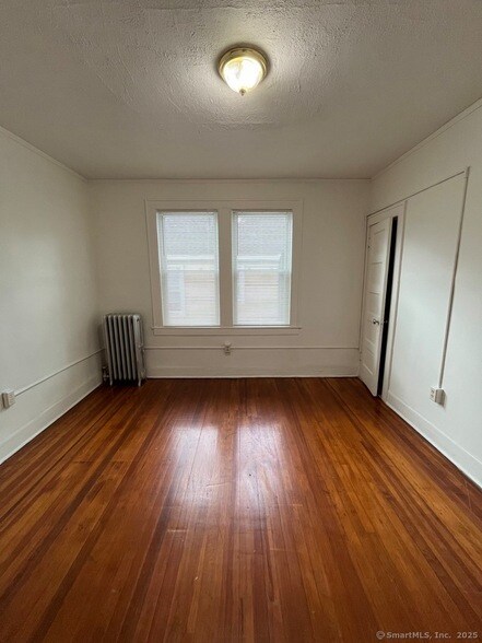 Foto del edificio - 230 Enfield St