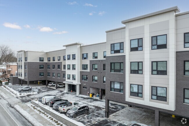 Building Photo - 510 Grand Plaza