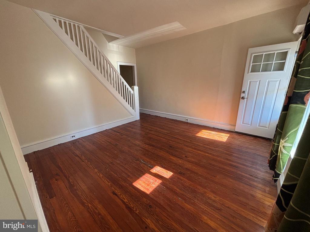 Foto principal - 214 East St