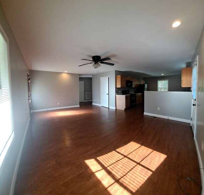 Foto del edificio - 2 Bed/ 2 Bath Hickory Cove