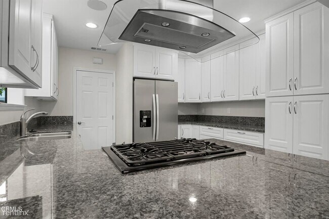 Foto del edificio - 3 br, 2 bath House - 5819 Alcove Ave