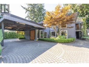 Building Photo - 2673 Woodbine Dr