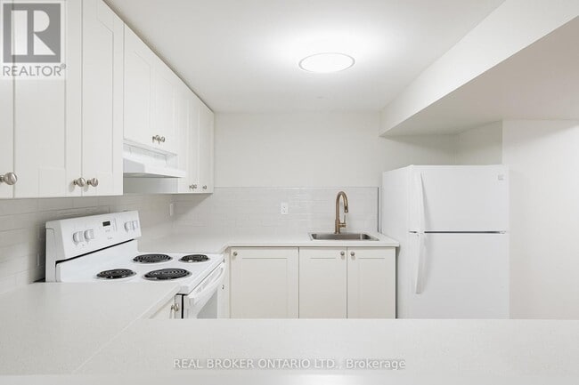 Photo du bâtiment - 336-336 Kingsleigh Ct