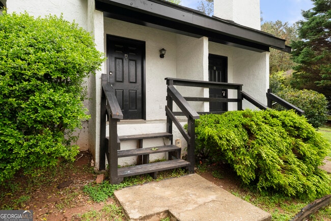 Building Photo - 8506 Pineland Dr