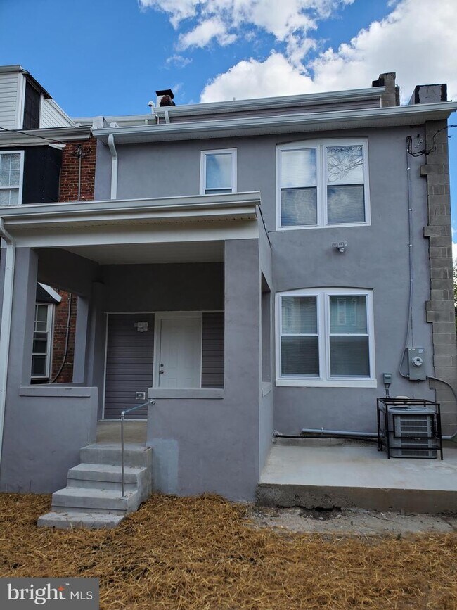Foto del edificio - 2308 Bryant Ave